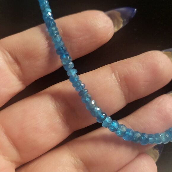 Malgache Neon Apatite Seed Beaded Sterling Silver Necklace - Picture 3 of 6